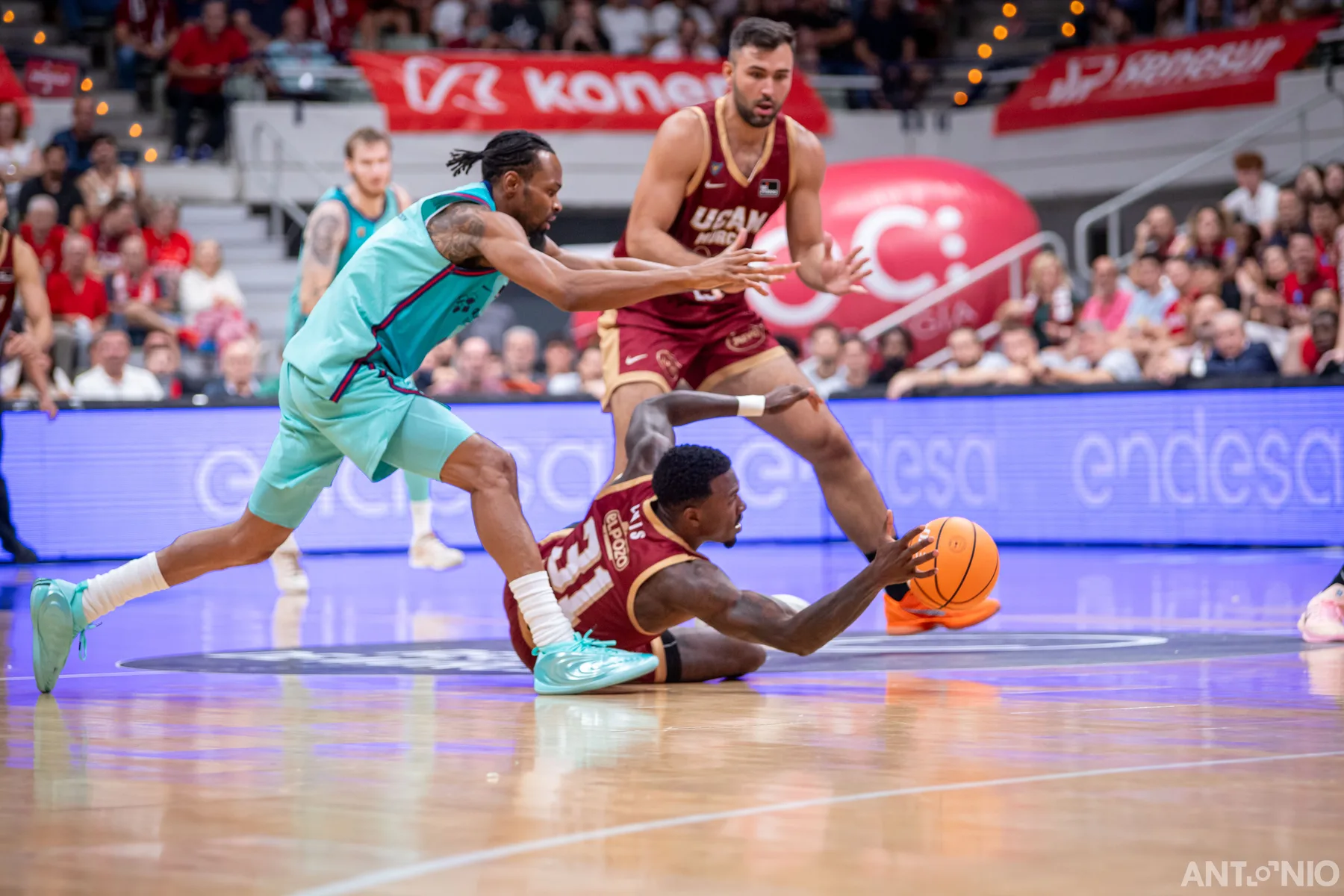 Fotografía 5 del partido UCAM Murcia - Barça.