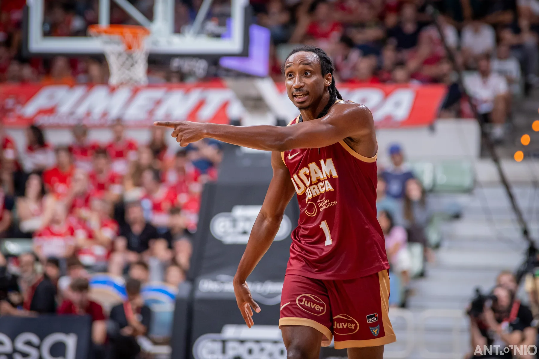 Fotografía 111 del partido UCAM Murcia - Barça.