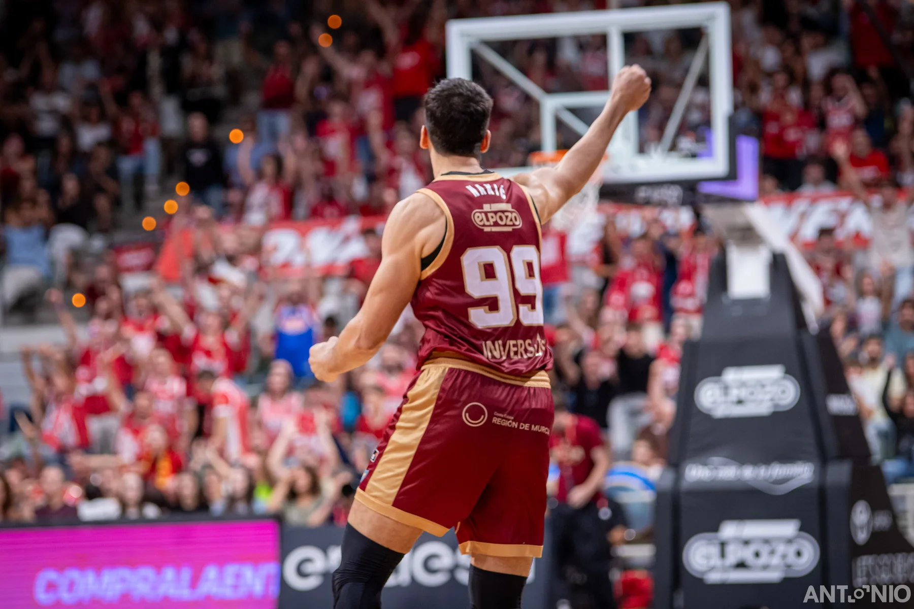 Fotografía 113 del partido UCAM Murcia - Barça.