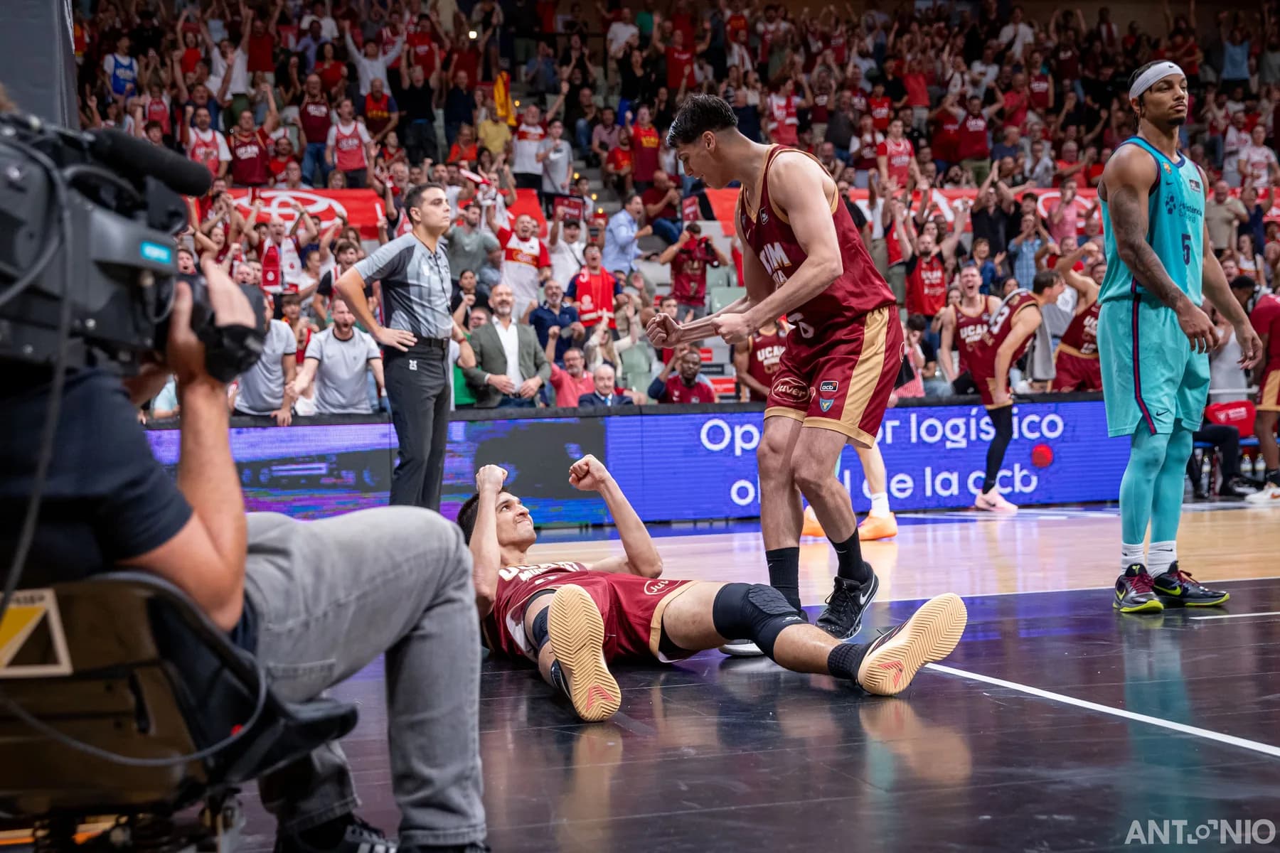 Fotografía 128 del partido UCAM Murcia - Barça.