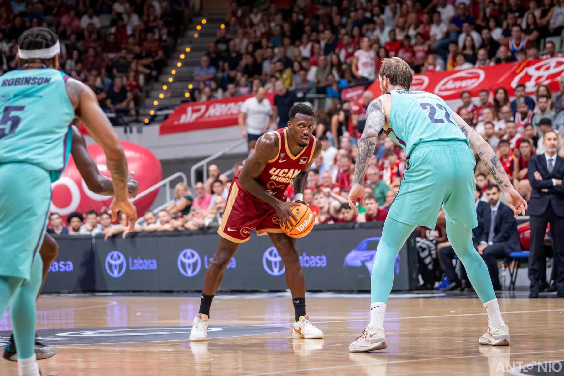 Fotografía 20 del partido UCAM Murcia - Barça.