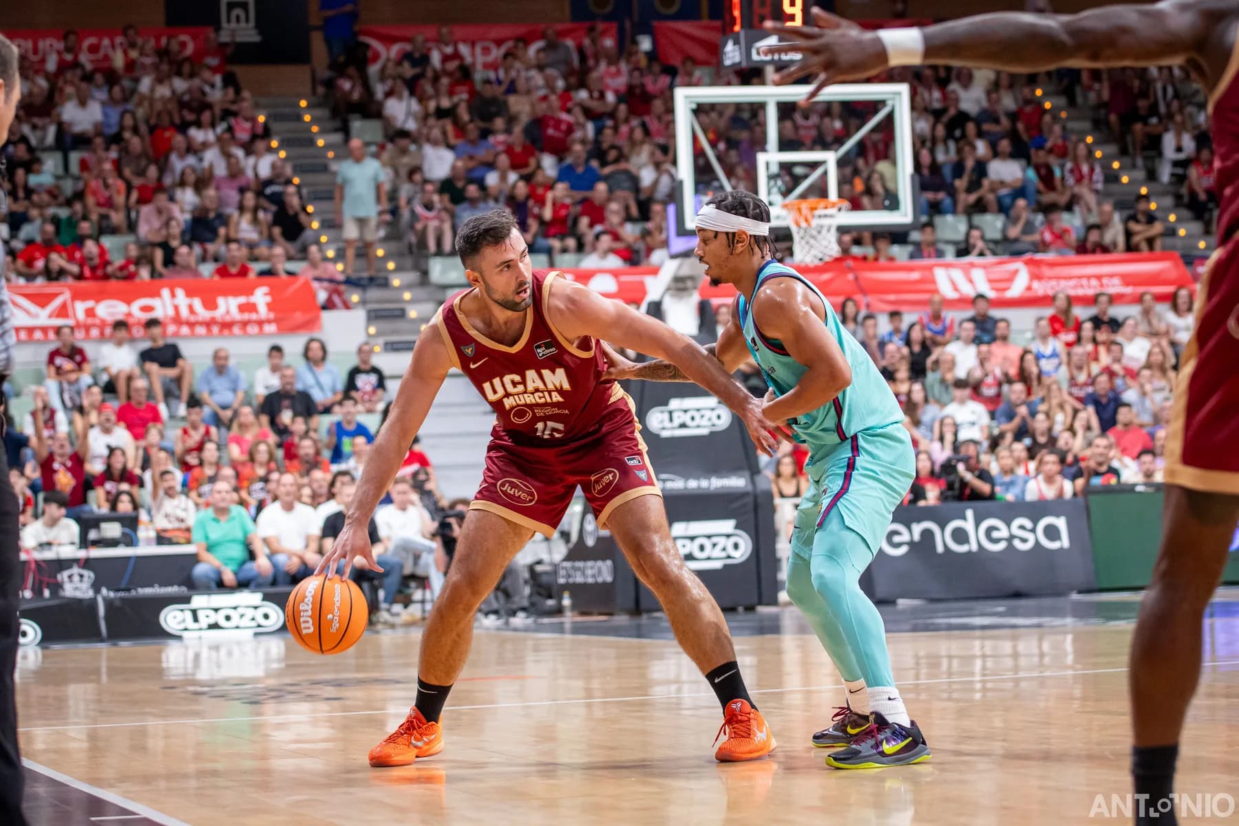 Fotografía 21 del partido UCAM Murcia - Barça.