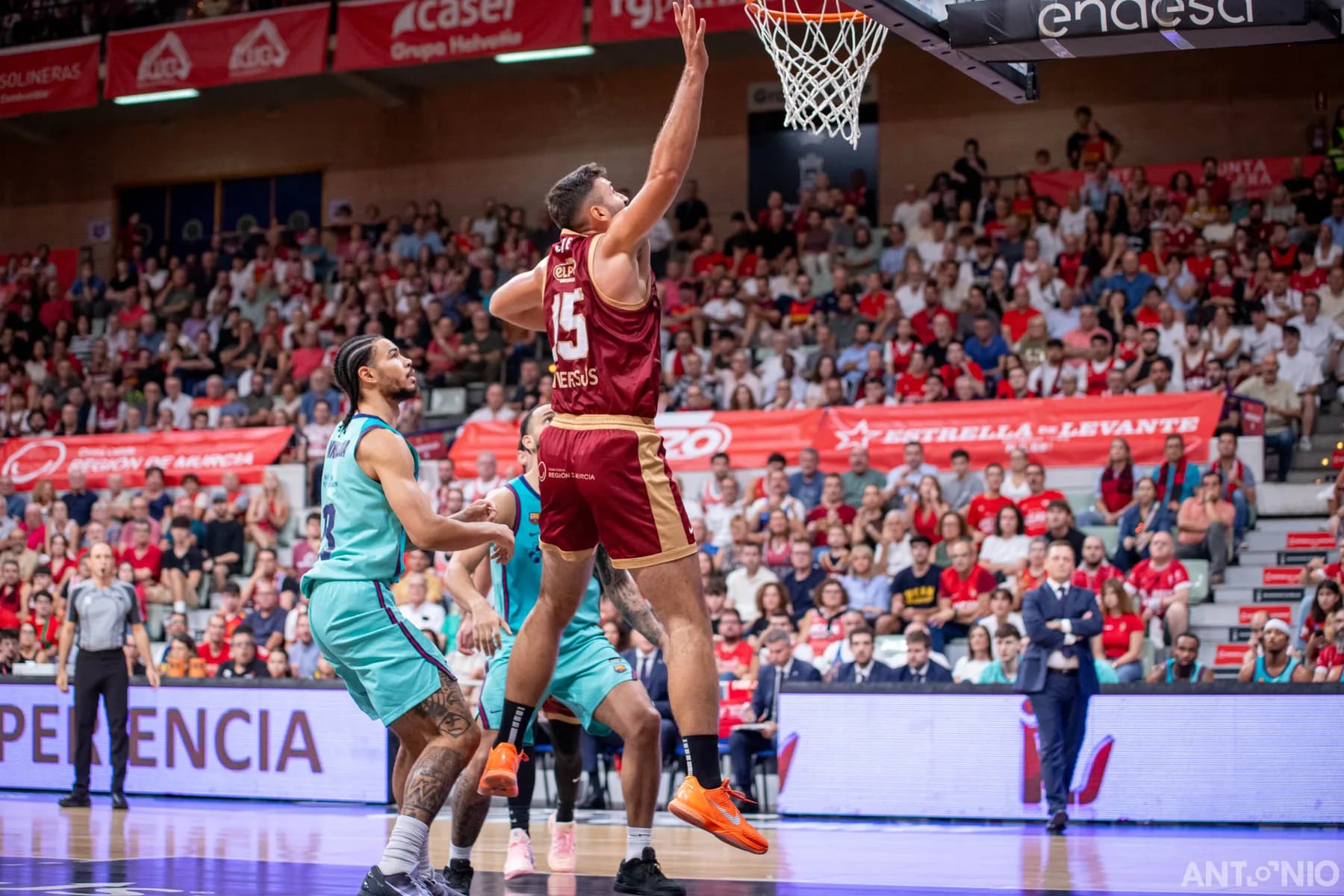 Fotografía 25 del partido UCAM Murcia - Barça.