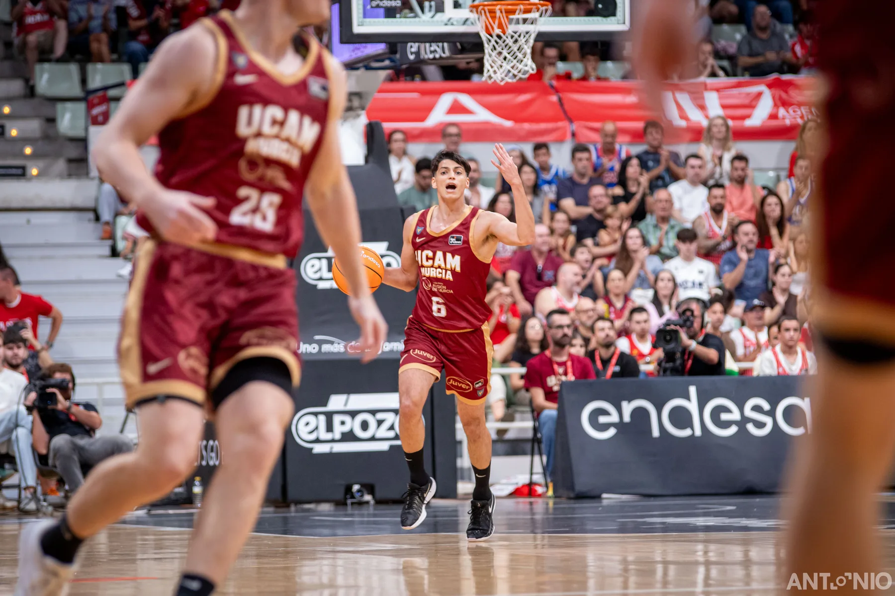 Fotografía 32 del partido UCAM Murcia - Barça.