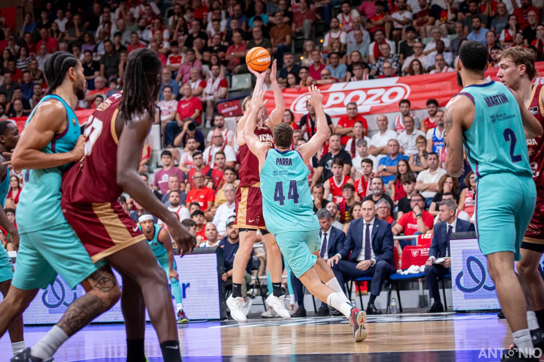 Fotografía 37 del partido UCAM Murcia - Barça.