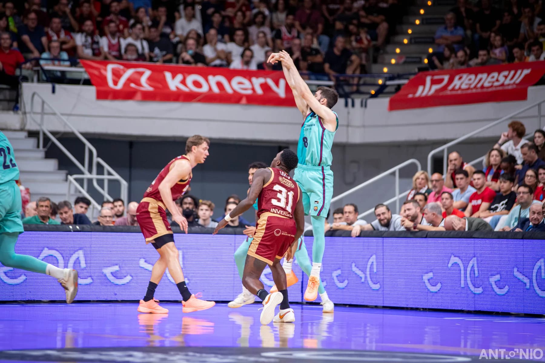 Fotografía 42 del partido UCAM Murcia - Barça.