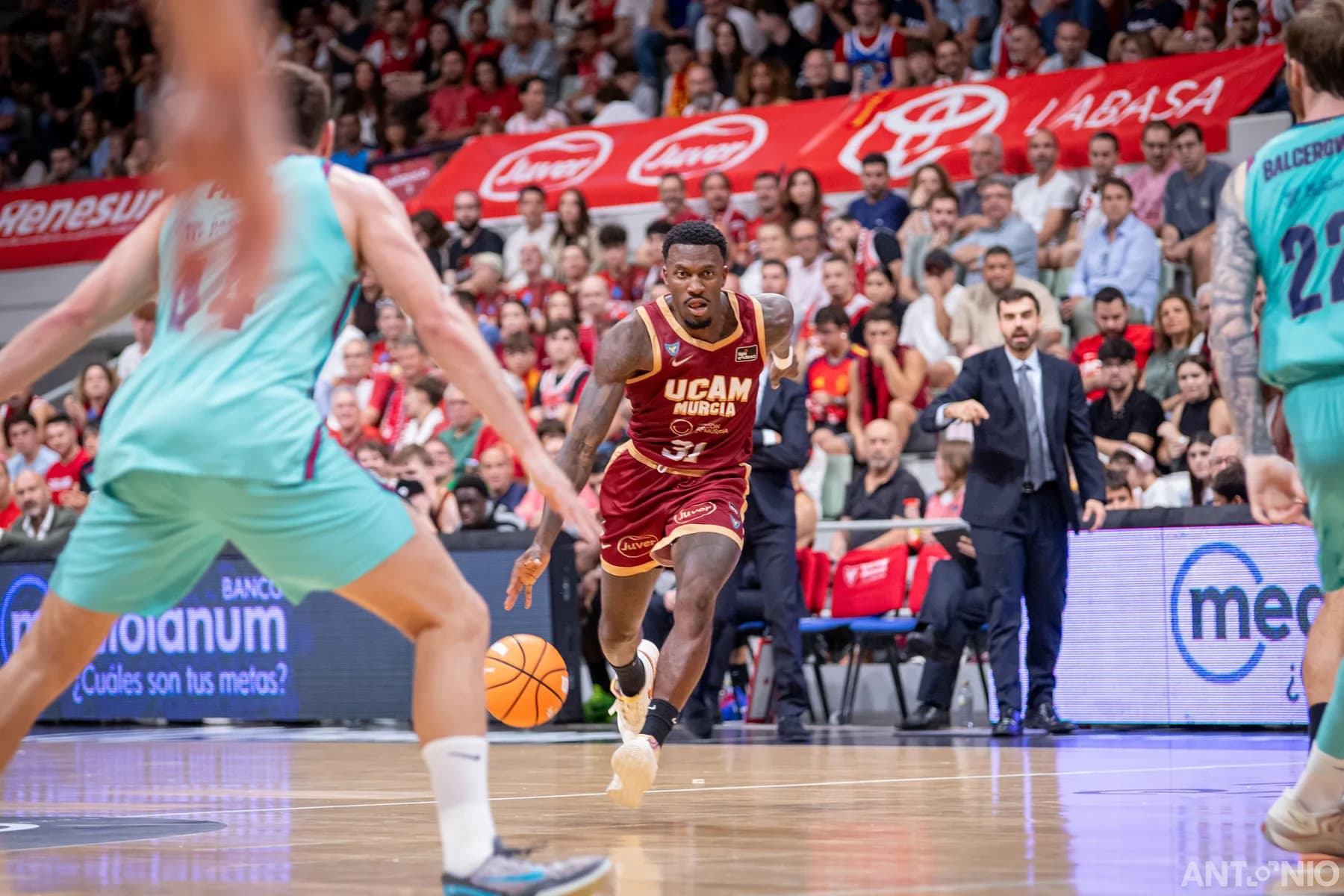 Fotografía 46 del partido UCAM Murcia - Barça.