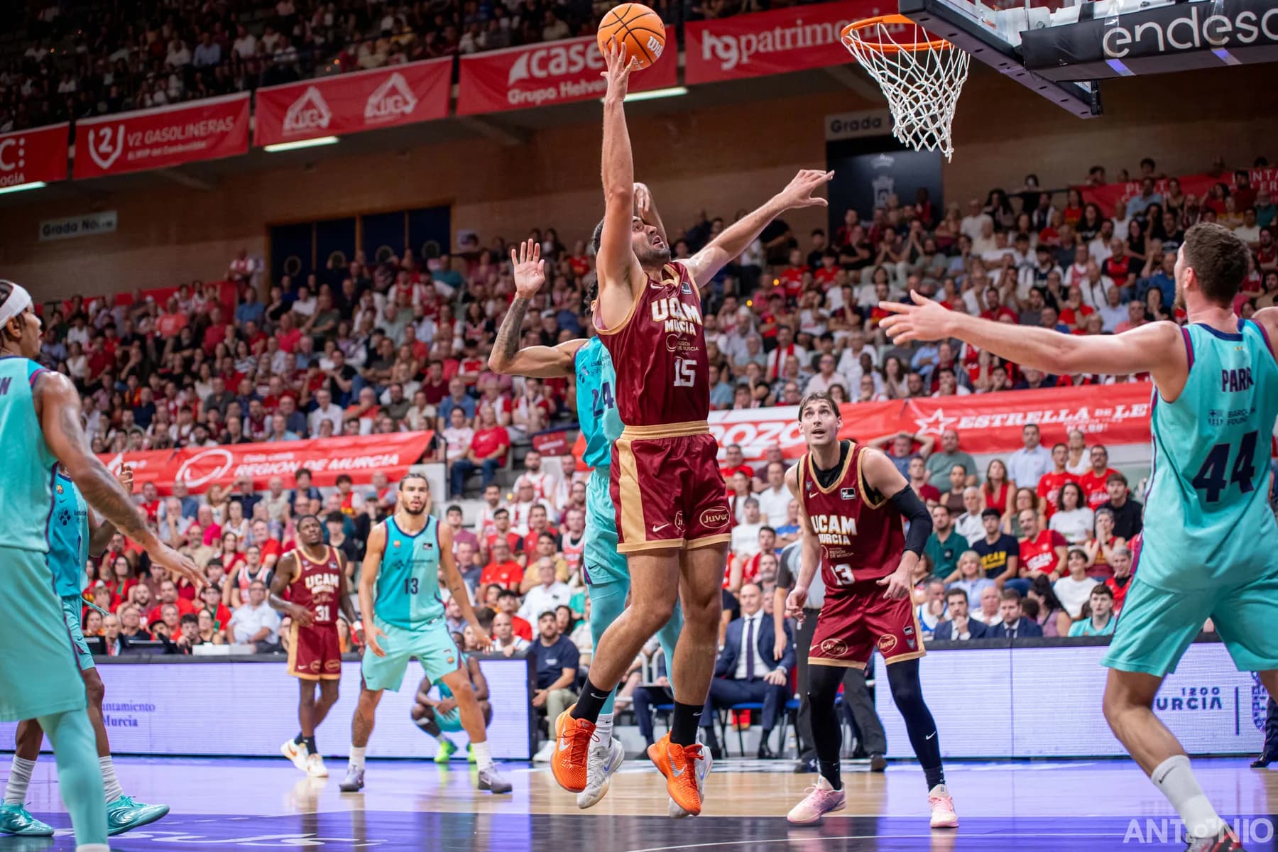 Fotografía 54 del partido UCAM Murcia - Barça.