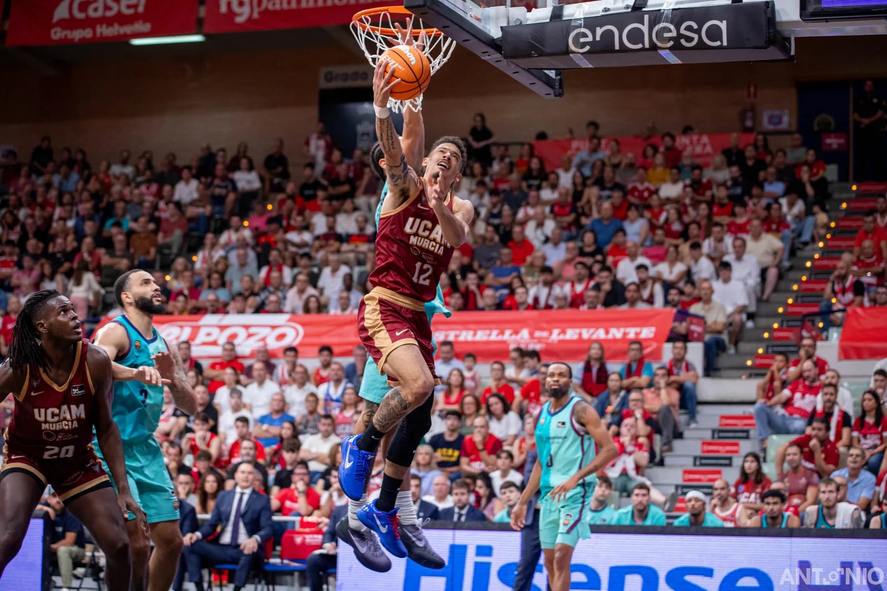 Fotografía 61 del partido UCAM Murcia - Barça.
