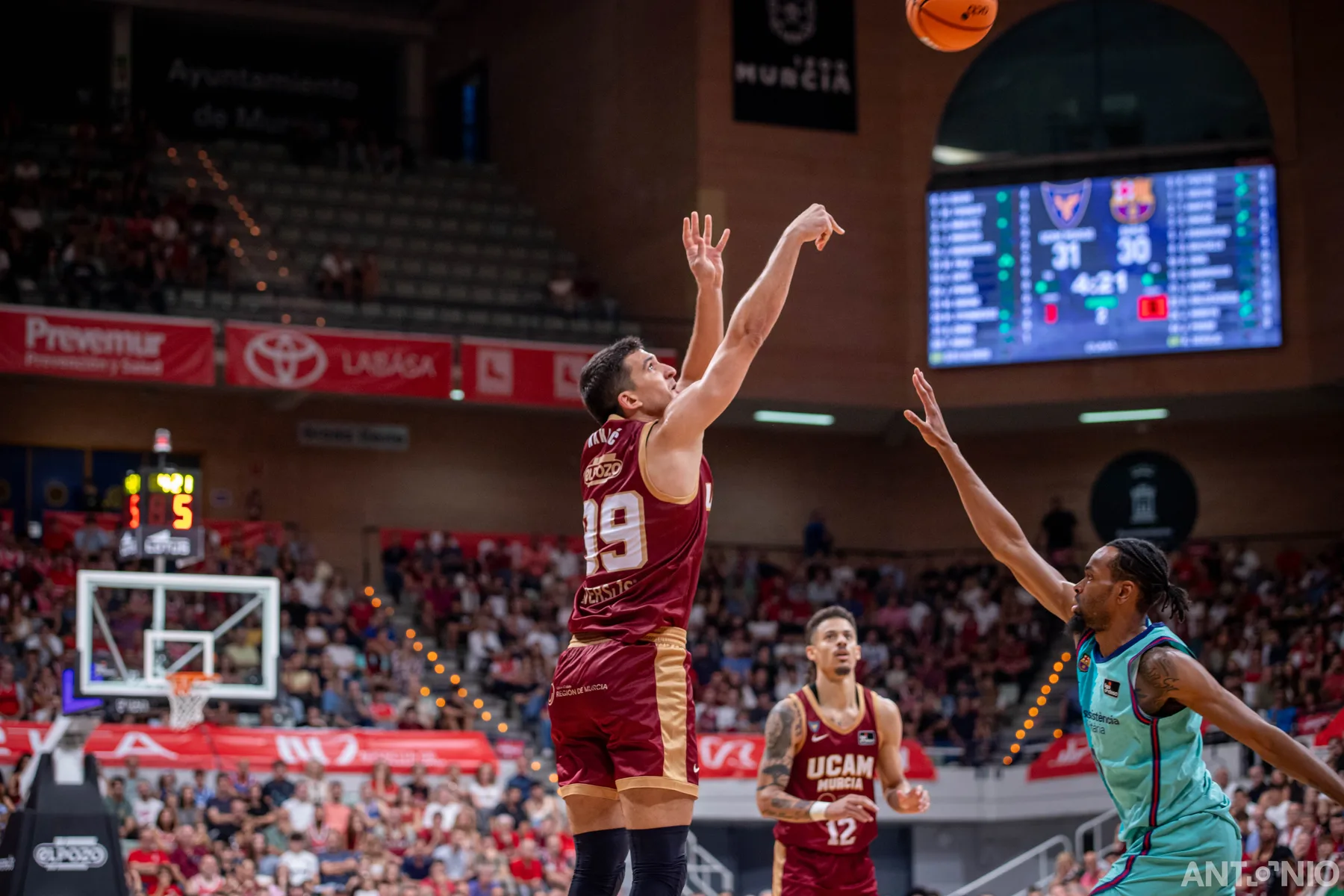 Fotografía 62 del partido UCAM Murcia - Barça.