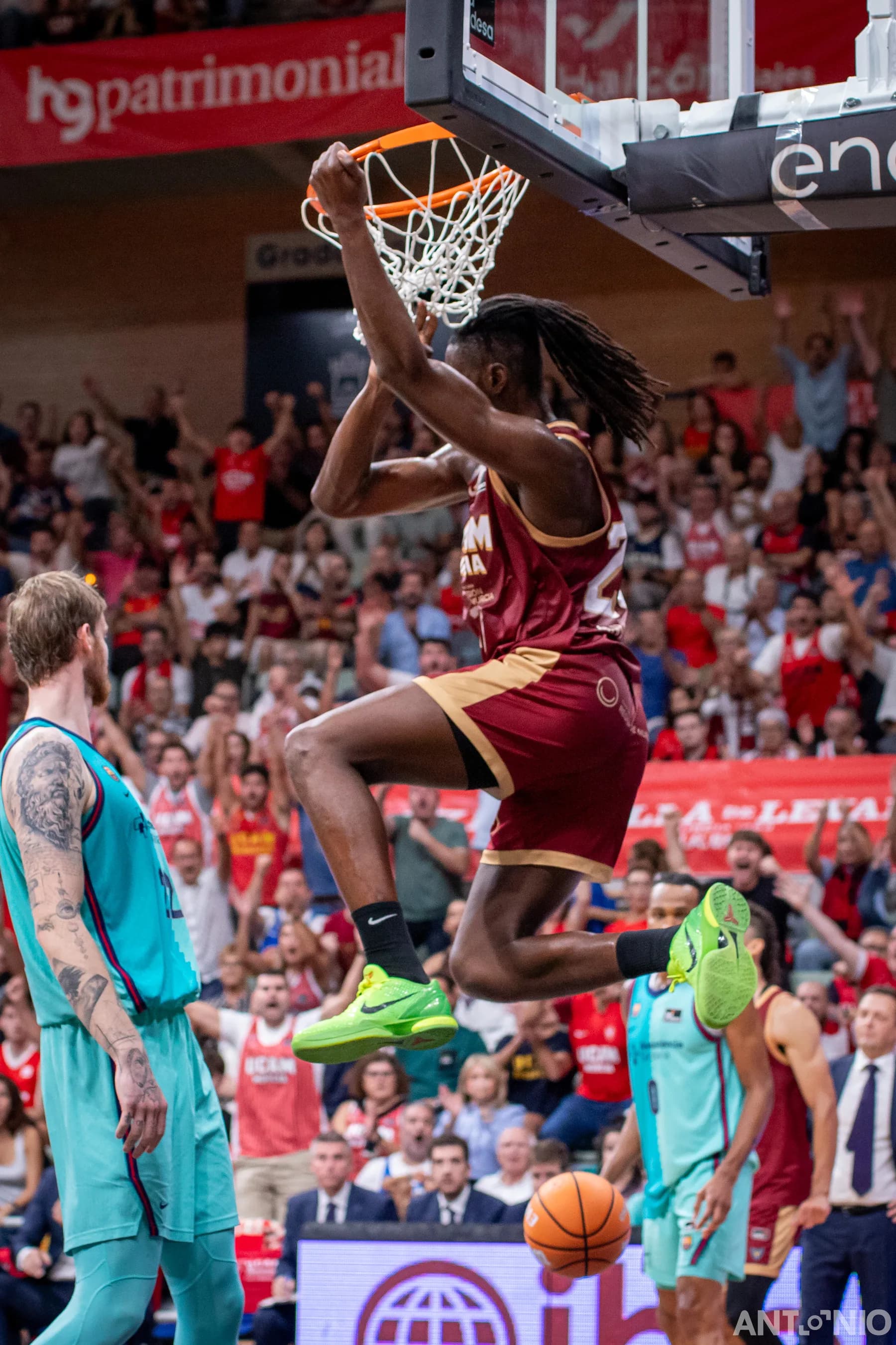 Fotografía 70 del partido UCAM Murcia - Barça.