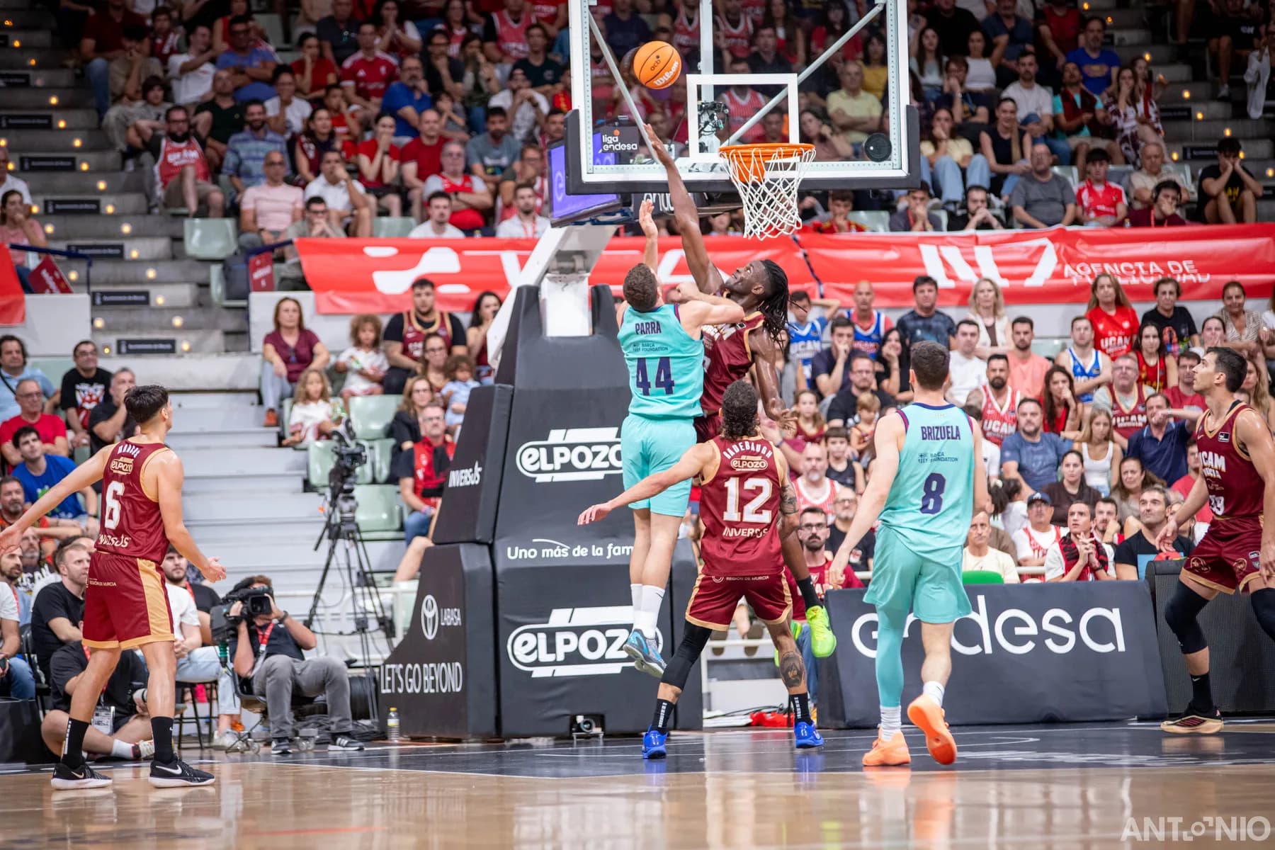 Fotografía 76 del partido UCAM Murcia - Barça.