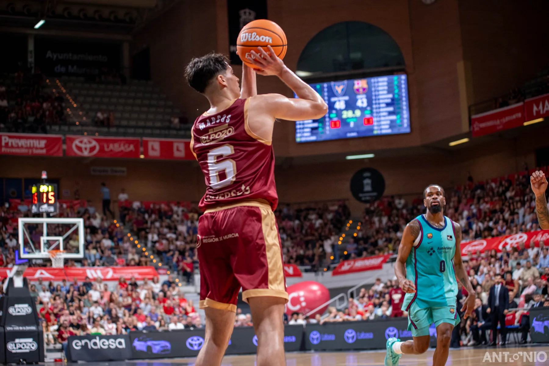 Fotografía 78 del partido UCAM Murcia - Barça.