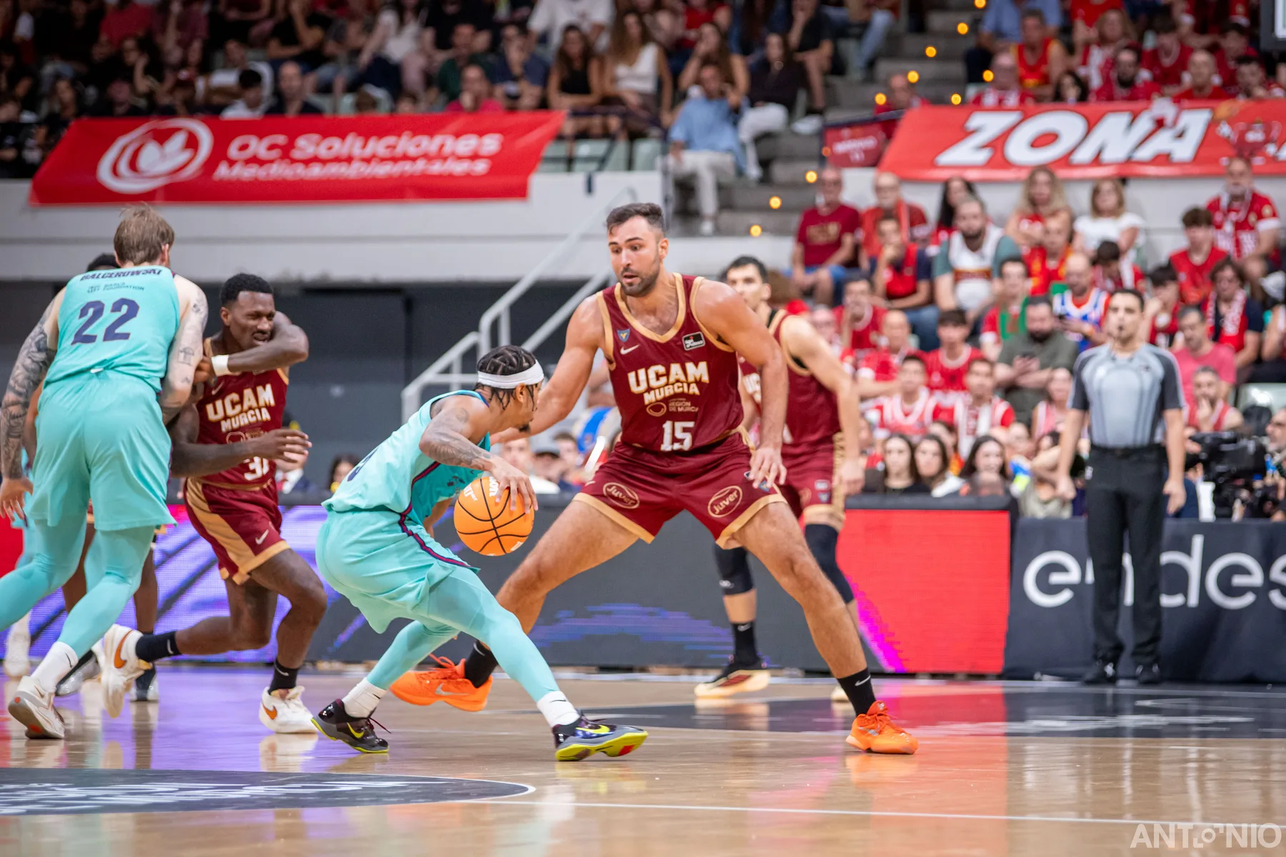 Fotografía 82 del partido UCAM Murcia - Barça.