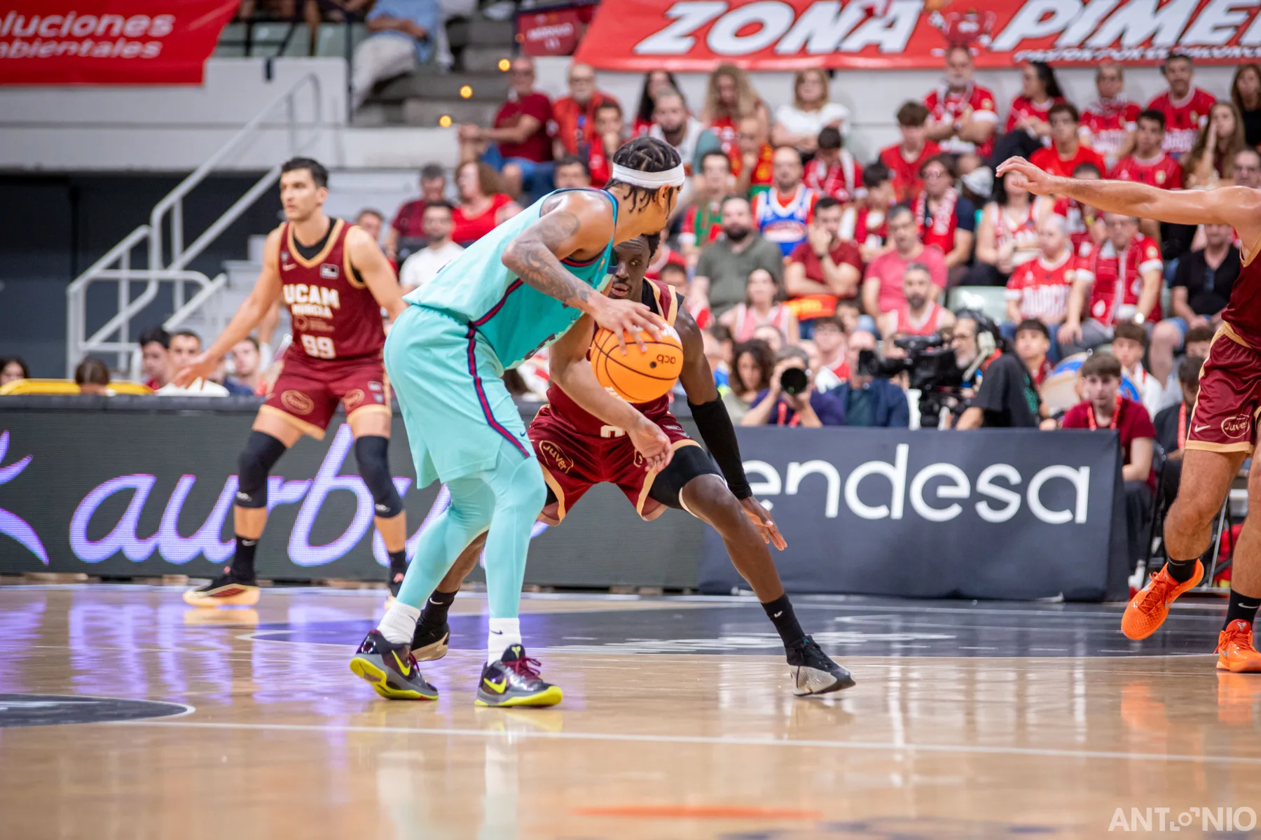 Fotografía 83 del partido UCAM Murcia - Barça.