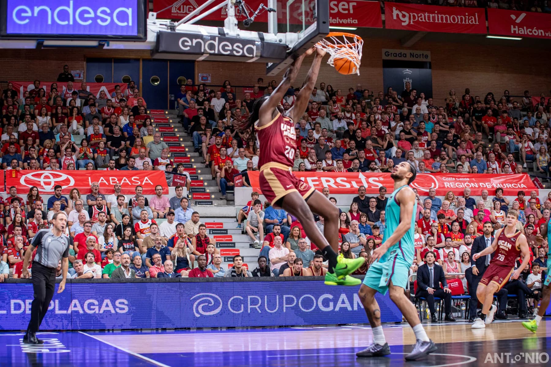 Fotografía 91 del partido UCAM Murcia - Barça.