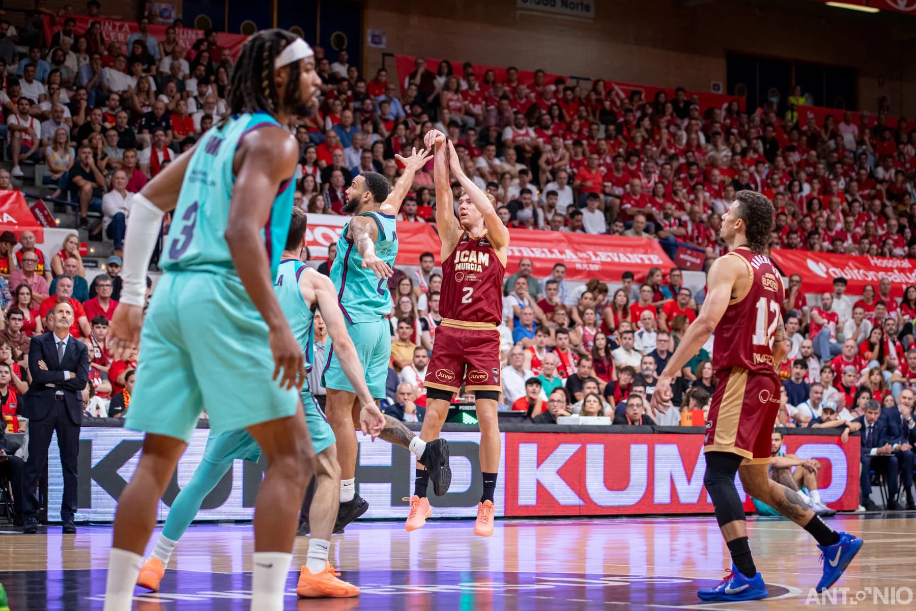Fotografía 99 del partido UCAM Murcia - Barça.