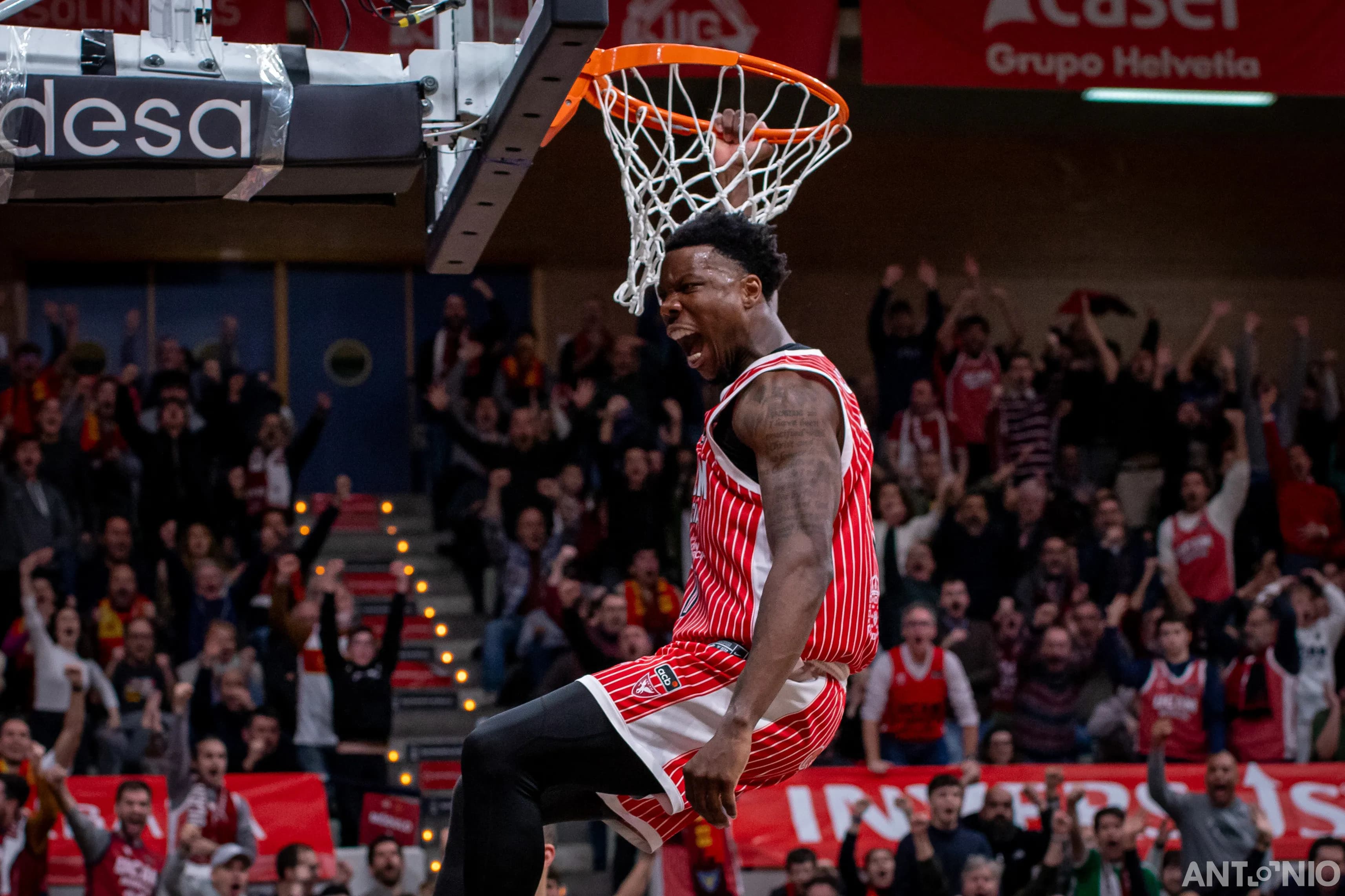 Fotografía 20 de Devontae Cacok en Cast To Cast Baloncesto.