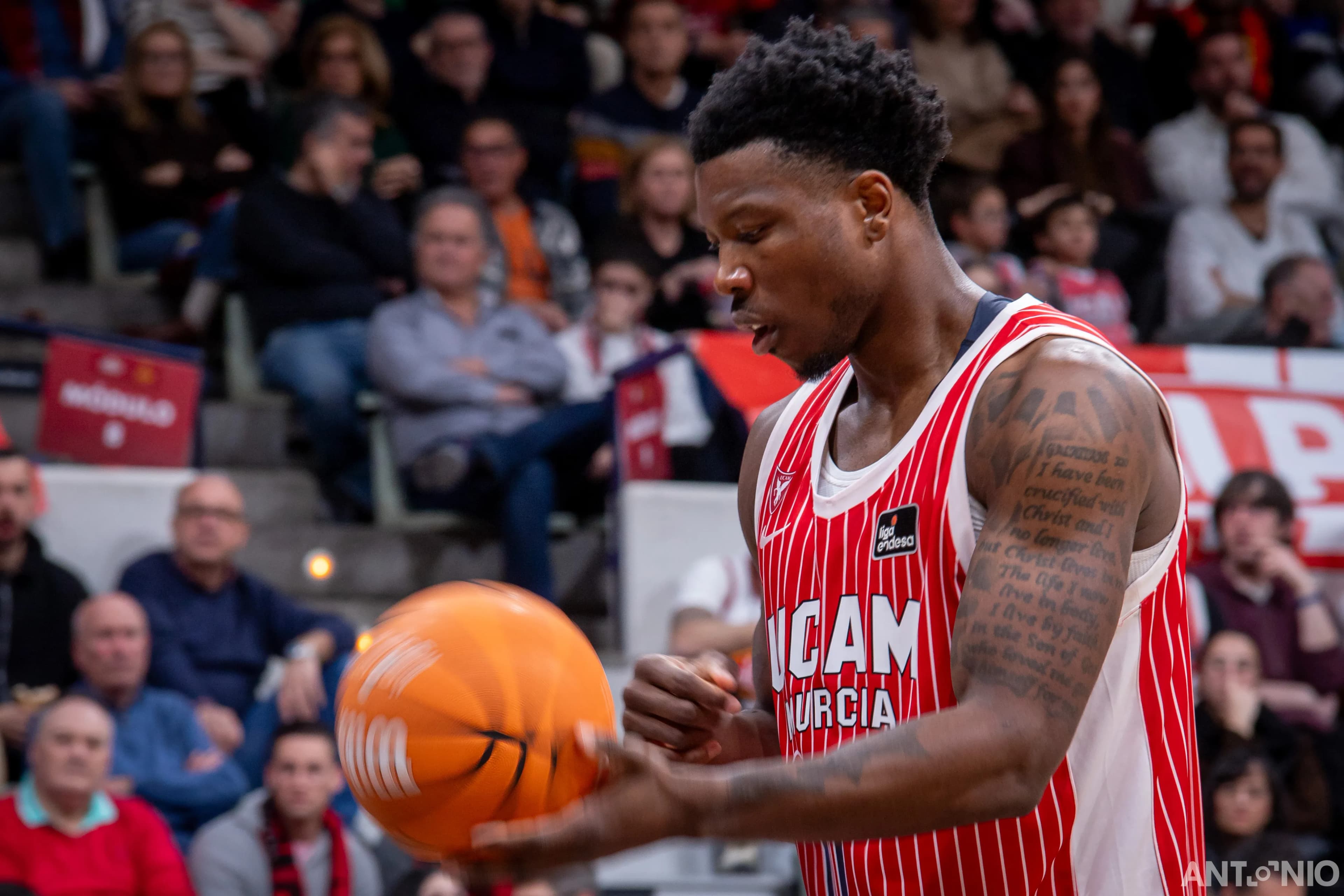 Fotografía 47 de Devontae Cacok en Cast To Cast Baloncesto.