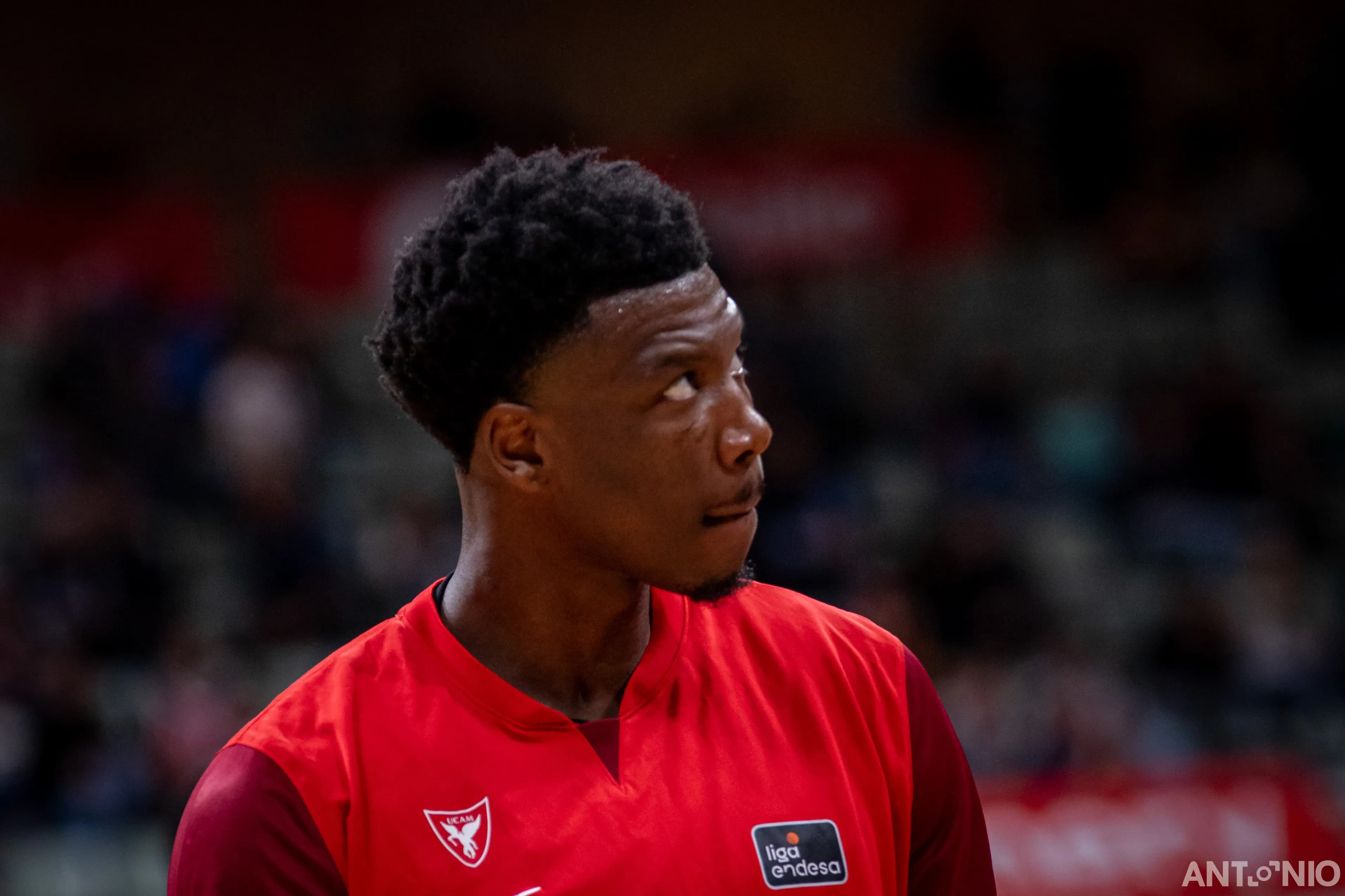 Fotografía 9 de Devontae Cacok en Cast To Cast Baloncesto.