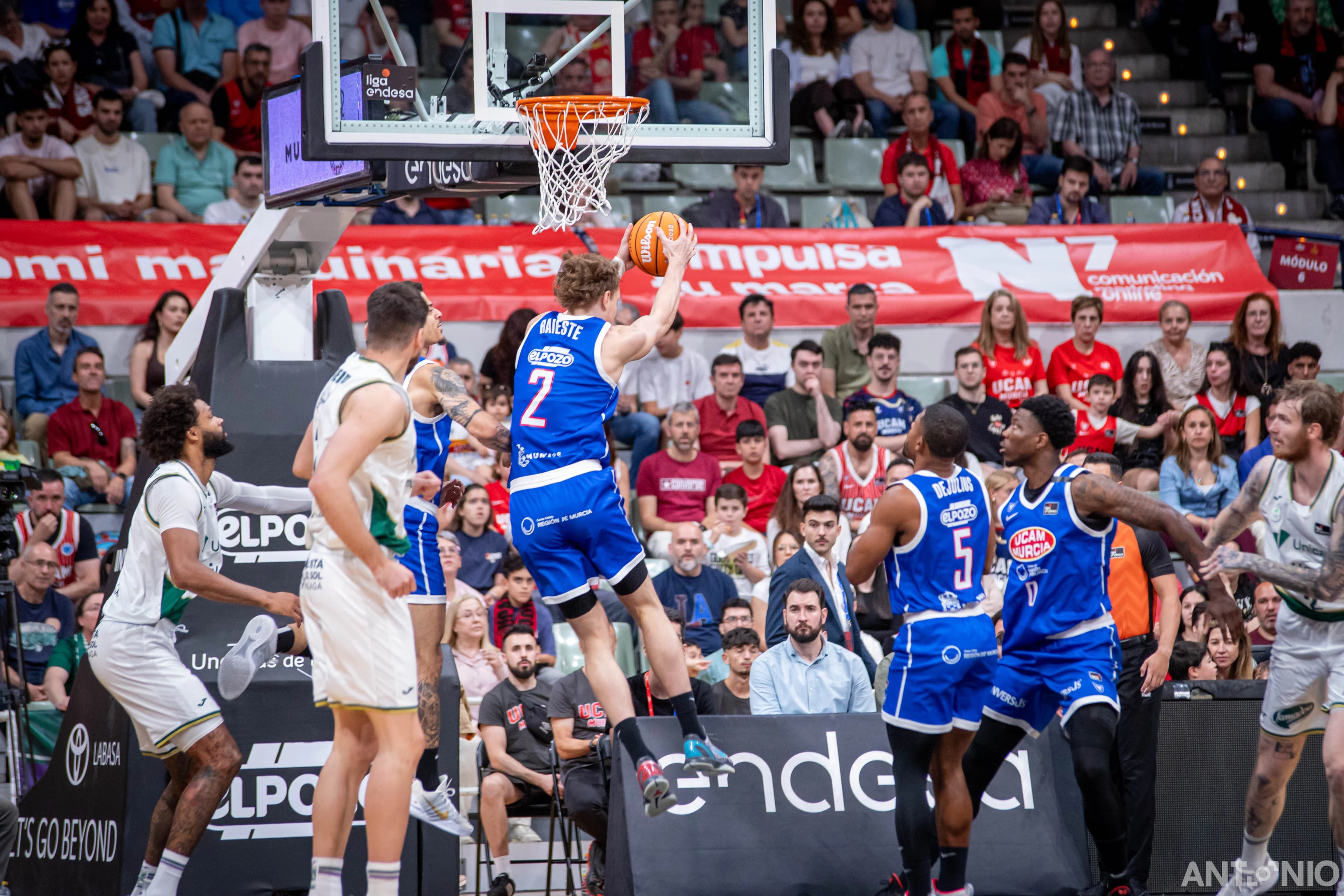 Fotografía 5 del partido UCAM Murcia - Unicaja Málaga.