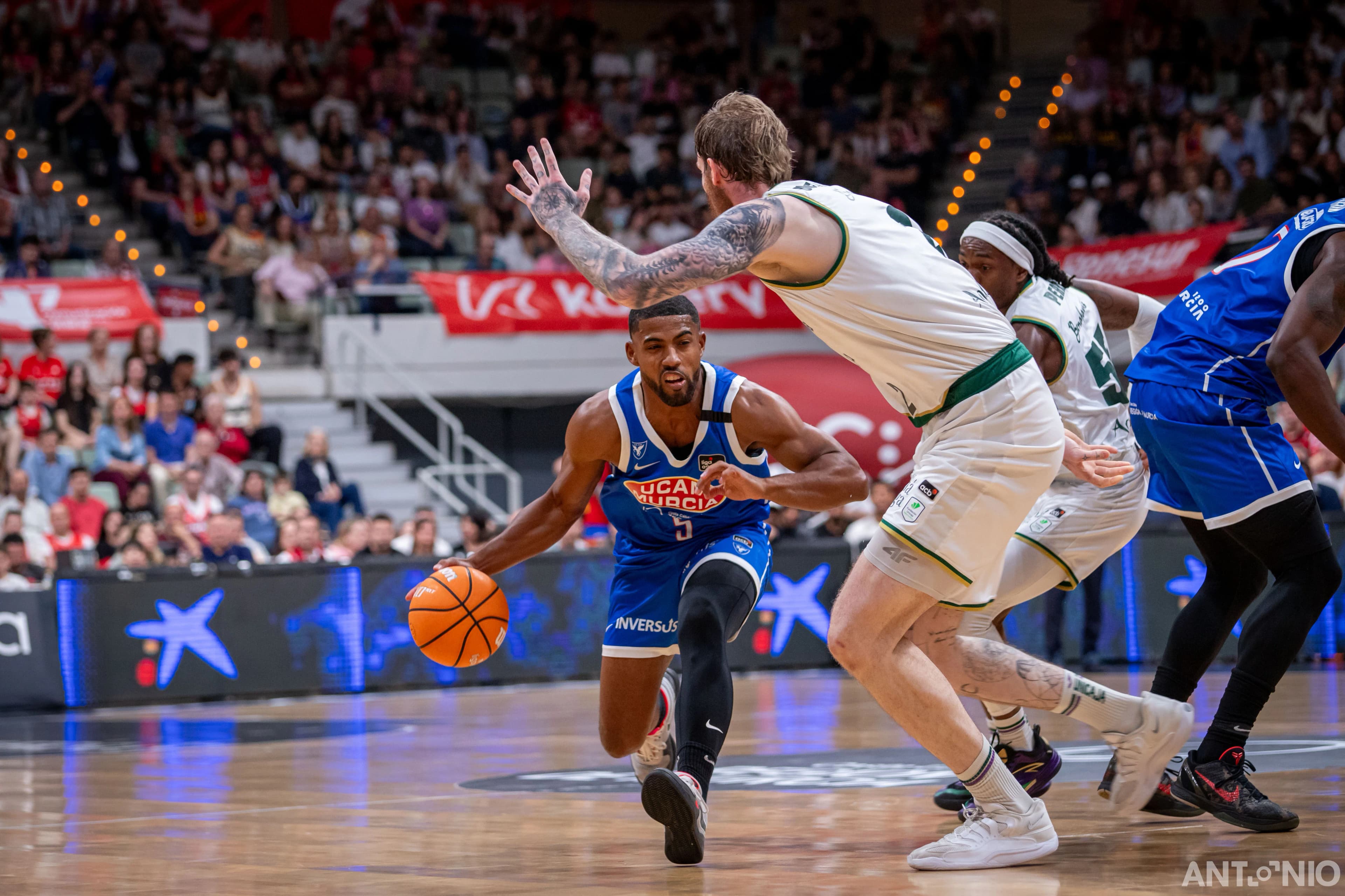 Fotografía 12 del partido UCAM Murcia - Unicaja Málaga.