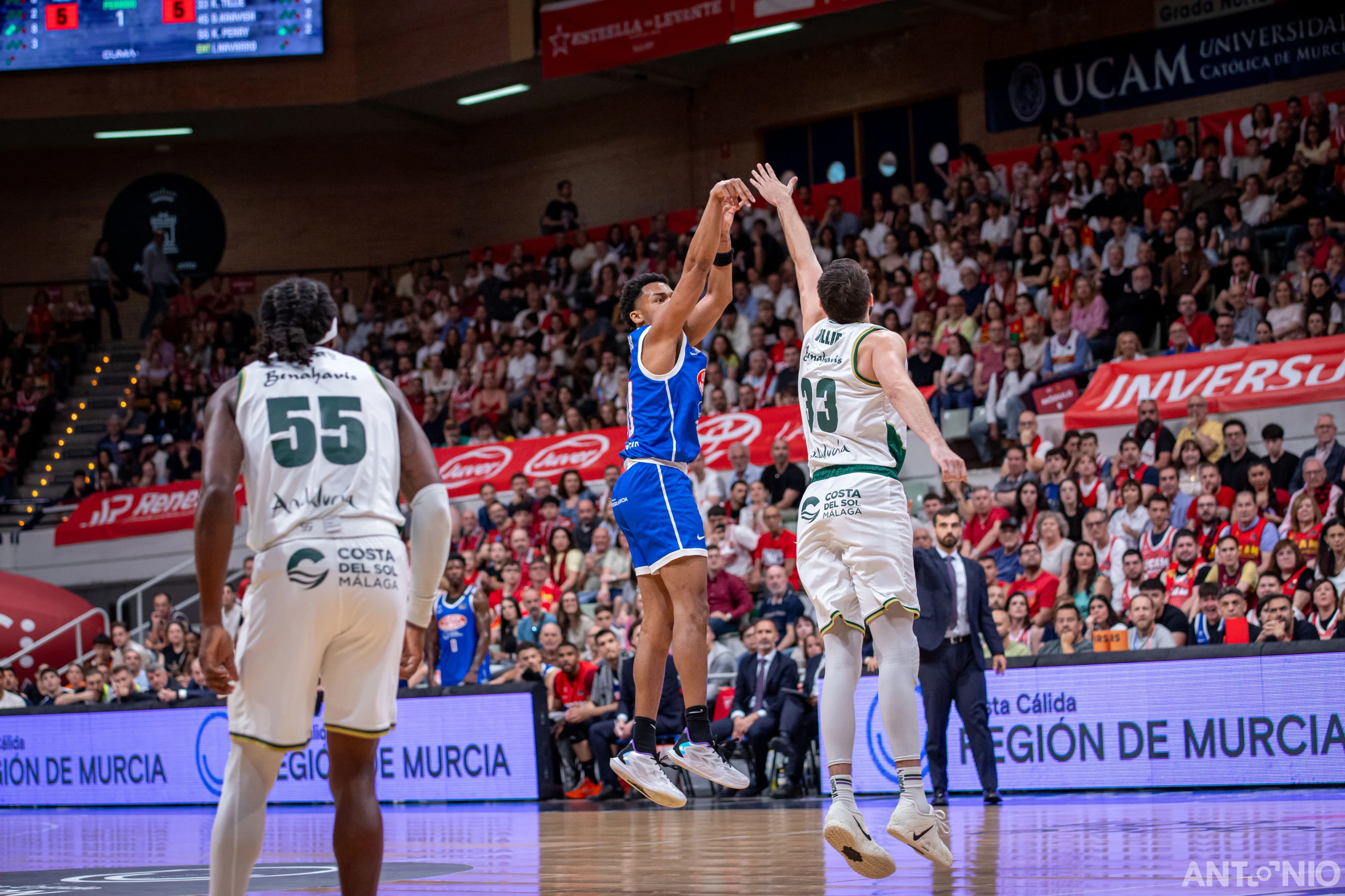 Fotografía 21 del partido UCAM Murcia - Unicaja Málaga.